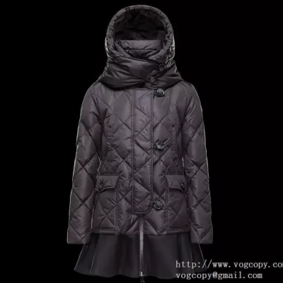 欧米韓流雑誌 ダウンジャケットふわふわな感触 2020秋冬 MONCLER モンクレール