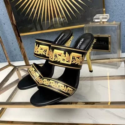 VERSACE ヴェルサーチ サンダル/ミュール 販売店舗限定モデル AT