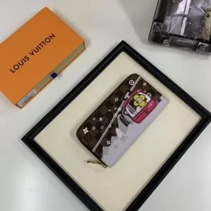 財布ウォレット 2020トレンドファッション新品 ルイ ヴィトン 【2020秋冬】の注目トレンド LOUIS VUITTON 今季トレンドをうまく取り