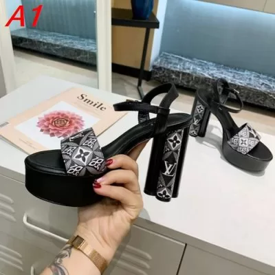 LOUIS VUITTON ルイヴィトン サンダル/ミュール 人気話題 ACAE
