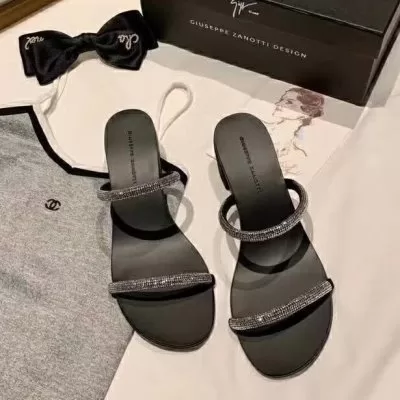 GIUSEPPE ZANOTTI ジュゼッペザノッティデザイン サンダル/ミュール 人気確定 AR