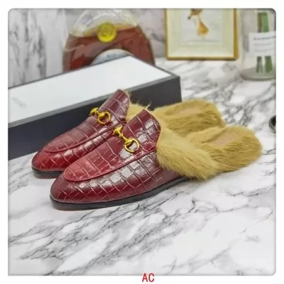 GUCCI グッチ サンダル/ミュール 大注目国内完売数量限定 AY