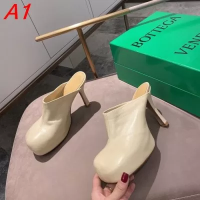 BOTTEGA VENETA ボッテガヴェネタ サンダル/ミュール 完売必須☆お早めに ACBB