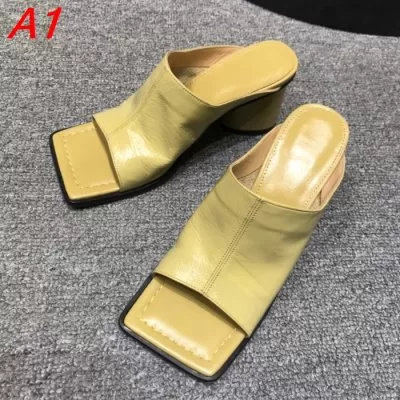 BOTTEGA VENETA ボッテガヴェネタ サンダル/ミュール 完売必須 AY