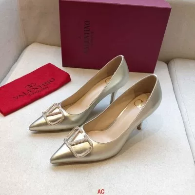 VALENTINO ヴァレンティノ パンプス 最新☆大人気☆話題沸騰 AT