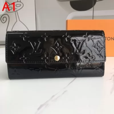 LOUIS VUITTON ルイヴィトン 財布 レディース AK