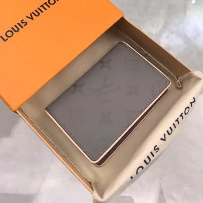 LOUIS VUITTON ルイヴィトン 財布 メンズ 最新☆大人気☆話題沸騰 M63233 AR