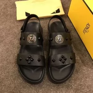 今期注目のブランドトレンド フェンディおしゃれな夏ファッション2020 FENDI サンダル