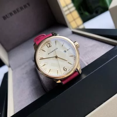 バーバリー BURBERRY 時計 ウォッチ 存在感◎