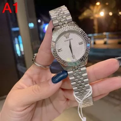 ヴェルサーチェ VERSACE 時計 ウォッチ 抜群の雰囲気が作れる! 36mm