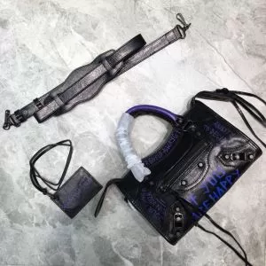 BALENCIAGA スタイルアップ 2020モデル バレンシアガ ストリート感あふれ レディースバッグ