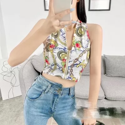 VERSACE ヴェルサーチ タンクトップ上衣 めちゃくちゃお得