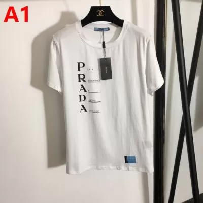 PRADA プラダ 半袖Tシャツ 高級