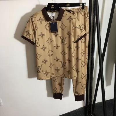 LOUIS VUITTON ルイヴィトン 半袖上下セット 人気売れ筋ファッション通販