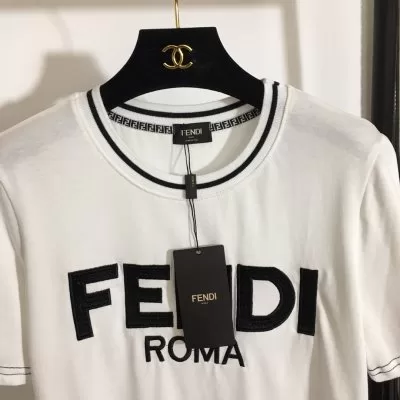 FENDI フェンデイ 半袖Tシャツ 完売品！