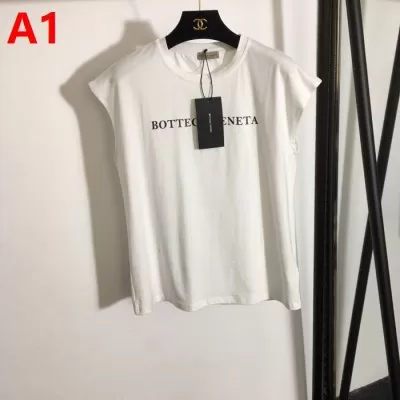 BOTTEGA VENETAボッテガヴェネタ 半袖Tシャツ 首胸ロゴ