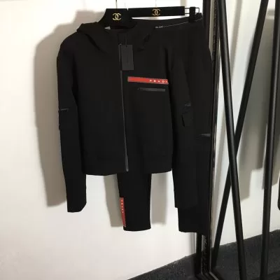PRADA プラダ スポーツウェア/上下セット 大人のおしゃれに