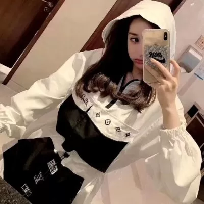 LOUIS VUITTON ルイヴィトン トレンチコート 格安！