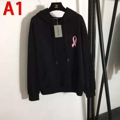 BALENCIAGAバレンシアガ ジャケット、上着/パーカー 大人のおしゃれに