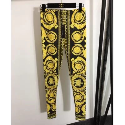 VERSACE ヴェルサーチ パンツ 最新作