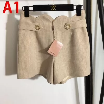 MIU MIU ミュウミュウ ショートパンツ 美品！