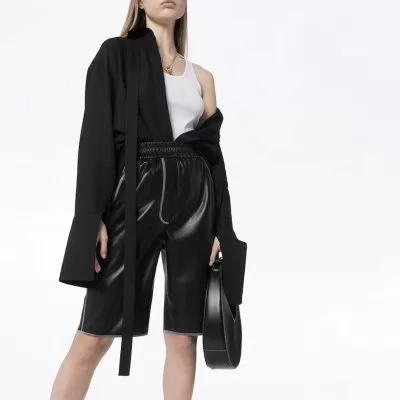 CELINE セリーヌ ショートパンツ 着回し力抜群