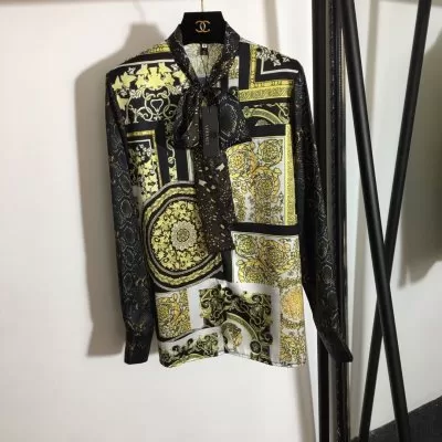 VERSACE ヴェルサーチ シャツ 上質 大人気!
