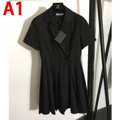 PRADA プラダ ワンピース 先行入手