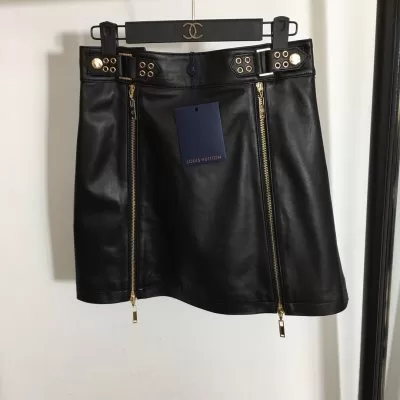 LOUIS VUITTON ルイヴィトン ハーフスカート 軽量