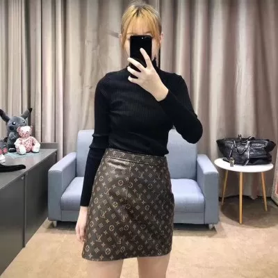LOUIS VUITTON ルイヴィトン ハーフスカート 安心買える