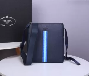 是非ともオススメしたい ショルダーバッグ プラダ使いやすい新品 PRADA