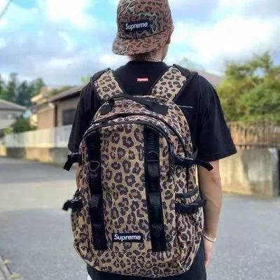 SUPREME シュプリーム 通学バッグ