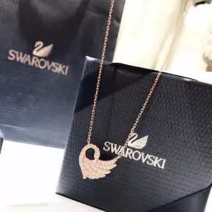 スワロフスキー SWAROVSKI ネックレス 今季は特に注目ファション 2020年春夏シーズンの人気