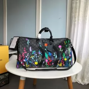 最新トレンドコーデおすすめ スーツケース ルイ ヴィトン 機能性が良くブランド新品 LOUIS VUITTON 20202020秋冬のファッション