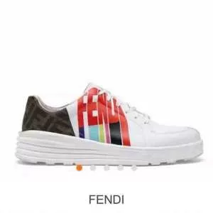 最重要2020秋冬トレンド ファッション上級者向け フェンディ 人気の秋冬新作再登場 FENDI ランニングシューズ 素敵続くトレンド