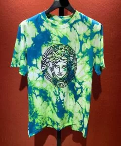 大人気のブランドの新作 ヴェルサーチ VERSACE取り入れやすい 半袖Tシャツ 最もオススメ