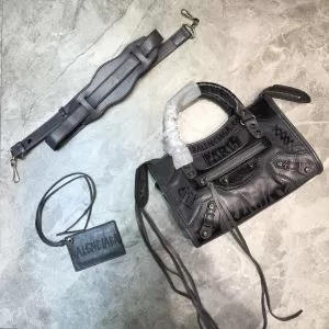 バレンシアガ ファッションに合わせ BALENCIAGA 限定アイテム特集 レディースバッグ