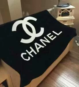 綺麗な光沢があります シャネル超柔らかい素材を採用 CHANEL ブランケット 2020年最新ファッション