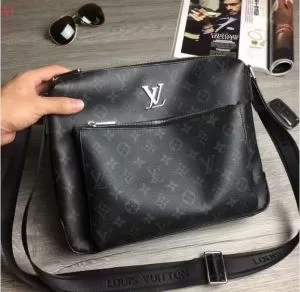 ルイ ヴィトン LOUIS VUITTON 2020入手困難 ショルダーバッグ