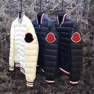 1920AW 新作続々入荷中 MONCLER ダウンジャケット メンズ 爽やかな心躍るコーディネート モンクレール 2色可選 秋冬によく似合う