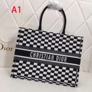 多色選択可 夏らしい品格が漂う ディオール 大人っぽいファション感 DIOR レディースバッグ 2020春夏の大注目トレンド