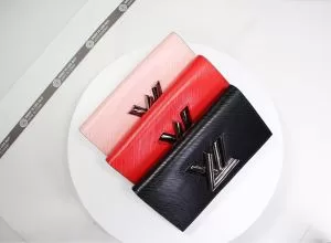 秋冬もちろん主役級 ルイ ヴィトン 3色可選 大人かわいい秋冬コーデを楽しみ LOUIS VUITTON 財布ウォレット おしゃれ度アップ秋冬コレクション