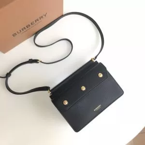 レディースバッグ ブラッシュアップして華やかに バーバリー 2020春夏は人気定番 BURBERRY 優しい雰囲気スタイリッシュに