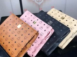 2020人気の主流アイテム 手頃価格 クラッチバッグ エムシーエム コピー MCM 4色可選