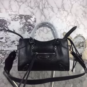 狙える優秀アイテム レディースバッグ 驚きのプライス バレンシアガ BALENCIAGA おしゃれに大人の必見