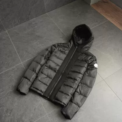 スタイリッシュな印象 2020秋冬 モンクレールMONCLER ベスト ダウンジャケット厳しい寒さに耐える