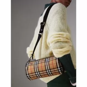 ストリート系に大人気 バーバリー デザインお洒落 BURBERRY 20新作です レディースバッグ