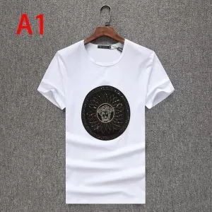 ヴェルサーチおしゃれな人が持っている 3色可選 VERSACE １点限りVIPセール 半袖Tシャツおしゃれ刷新に役立つ