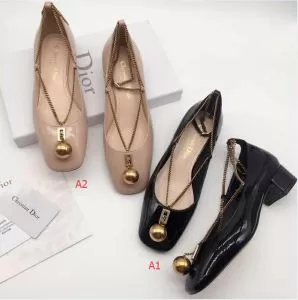 秋季超人気アイテム ディオール2020人気の主流アイテム DIOR 2色可選 ハイヒール