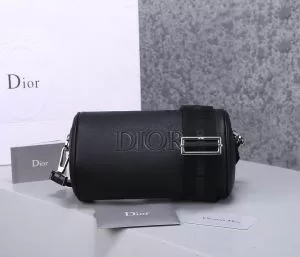 差をつけたい人にもおすすめ ショルダーバッグ 今季の主力おすすめ ディオール DIOR